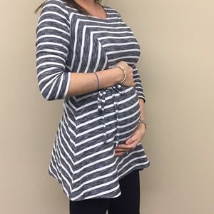 Pea in a pod - Led maternity top - XS